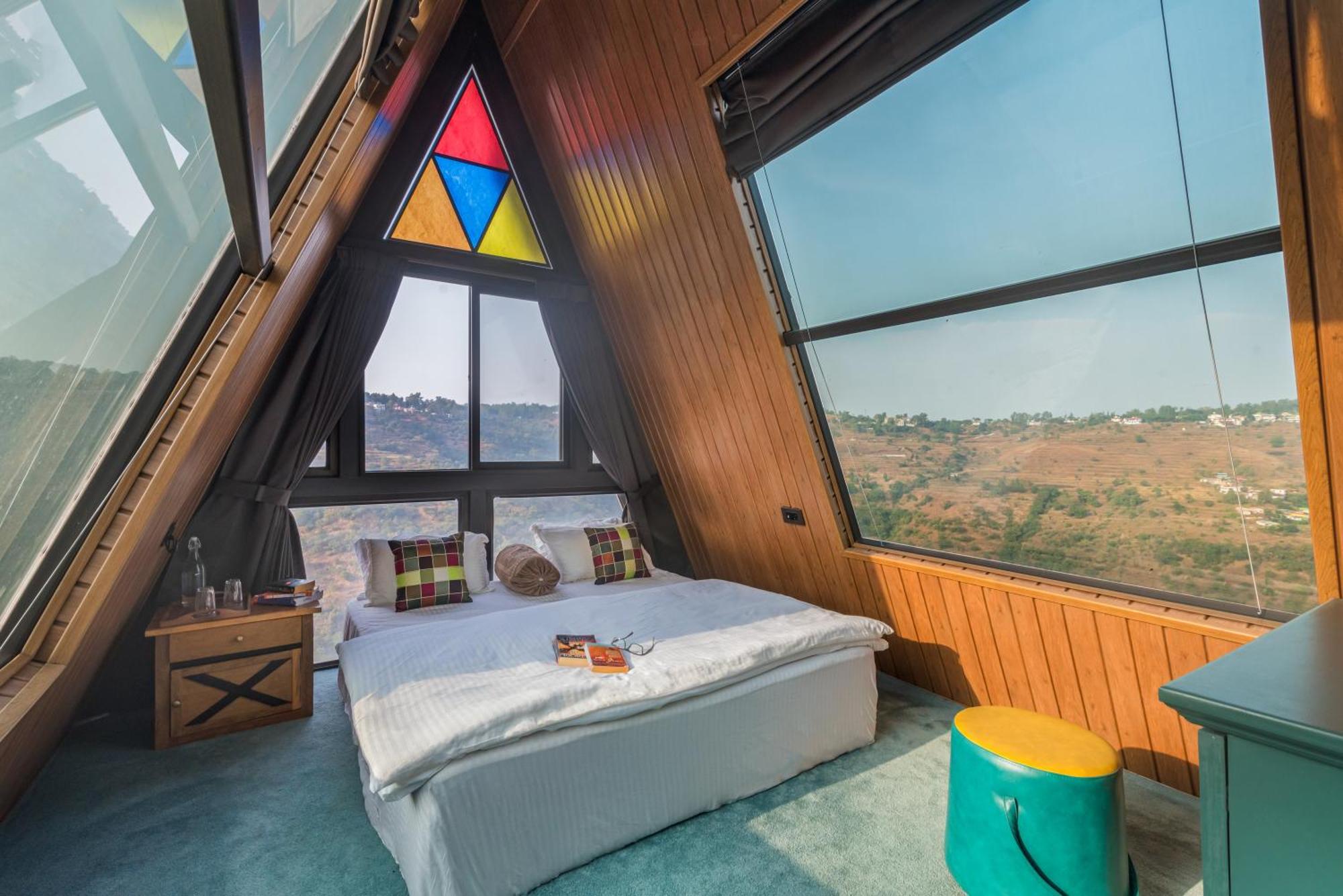 Saffronstays A Vantage, Panchgani - A Pyramid Shaped Unique Luxury Villa With Infinity Valley Views Buitenkant foto