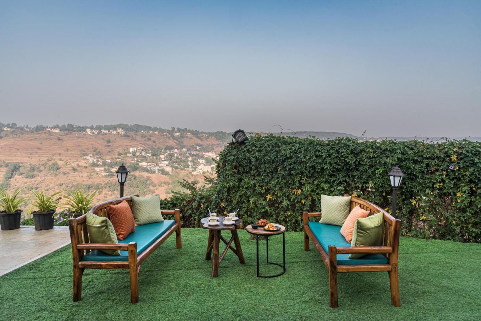 Saffronstays A Vantage, Panchgani - A Pyramid Shaped Unique Luxury Villa With Infinity Valley Views Buitenkant foto